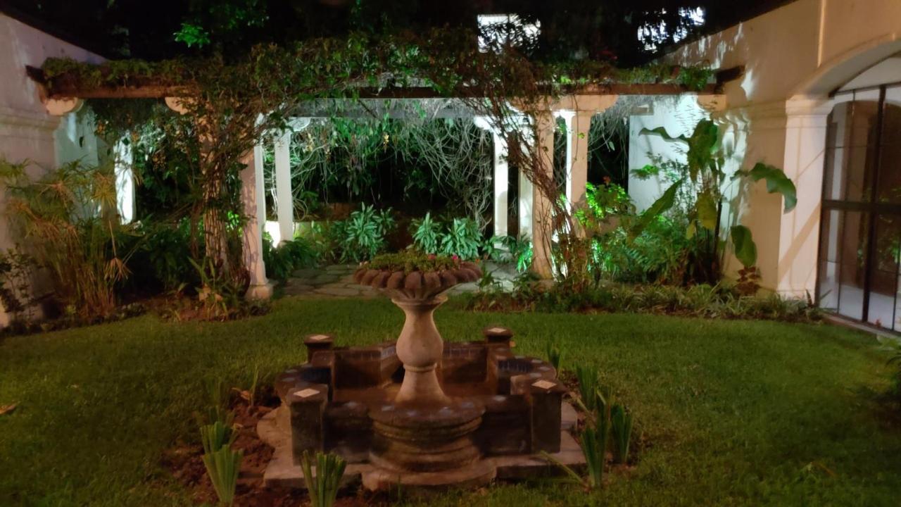 Domus Hotel サンサルバドル エクステリア 写真